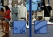 Capri暗示将上调Michael Kors手袋价格以应对关税冲击