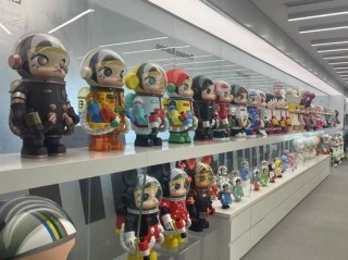 泡泡玛特千亿反击战：王宁给LABUBU踩了脚刹车