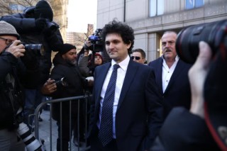 成为“下一个巴菲特”听着是荣耀，实则更像诅咒