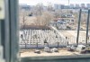 数百万新房窗外是几百座坟：业主称被忽悠，开发商建15米高墙