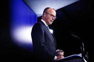 默茨支持禁止未成年人使用社交媒体 德美关系或陷入紧张