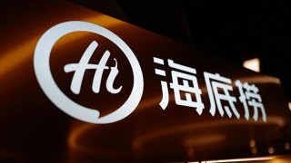 海底捞创始人张勇时隔四年重任CEO，四名女将加入董事会