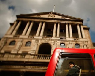 如何通过银行渠道实现资产稳健增值？