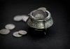 如何在白银和黄金投资中做出抉择？这种抉择的依据是什么？
