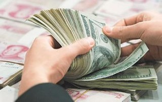 如何把握上证指期权卖看涨期权的时机？该时机选择有何依据？