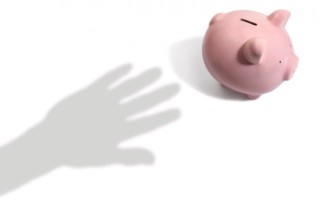 “多还”的利息能退吗？当黑灰产上门“谈生意”「聚焦3•15」