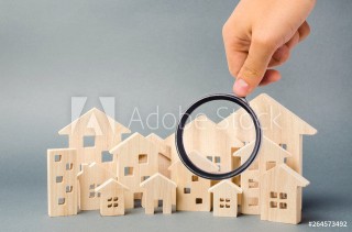 如何有效评估期货市场的市场适应性？这些适应性如何应对市场变化？