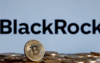 比特币跌破10万美元关口，贝莱德转移2.93亿美元加密资产至Coinbase