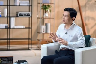 李彦宏：AI不应该像人，AI跟人从来不是一个物种