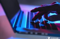如何认识特定软件收益并理解其构成？软件收益有哪些影响因素？