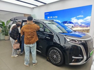 外牌旧车也能在沪享受置换补贴了！上海车市或迎来小阳春