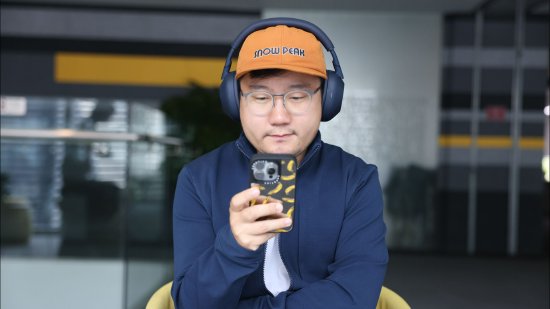 索尼WH-1000XM6体验：耳机焊在头上 全天舒适佩戴音质更强  第2张