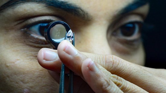 关税挡在前 钻石还能恒久远吗？  第2张