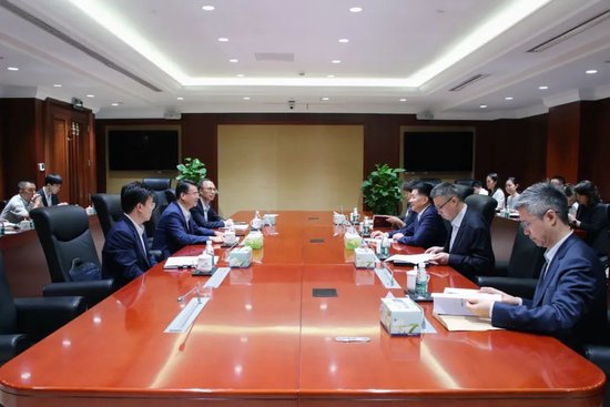 进出口银行副行长王康与工商银行高级业务总监田枫林举行会谈  第1张