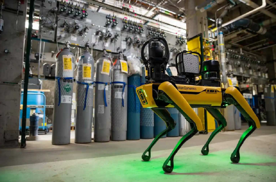 IFS与四家科技企业结成产业AI联盟推进重工业自动化  第1张