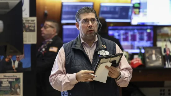 12月3日收盘：比特币与科技股引领美股收高 道指上涨180点  第1张