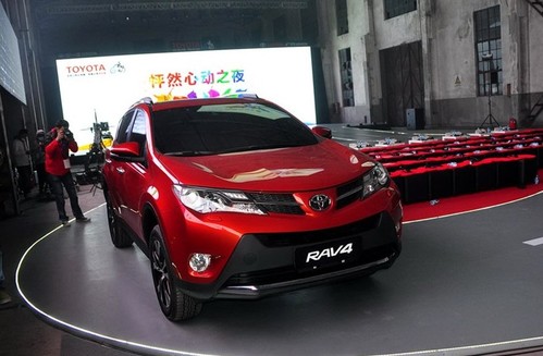 汽车紧急避险的正确方法是什么？  第1张