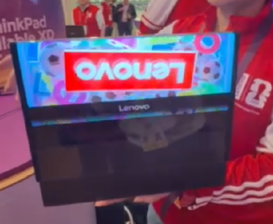 直击CES：体验联想卷轴屏概念机 从“内卷”变“外卷”  第1张