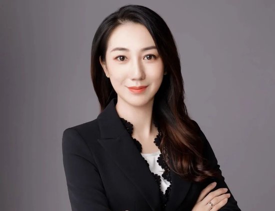 我朋友说，她是最美的公募基金女高管  第1张