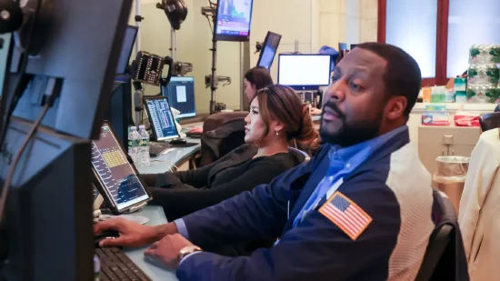 开盘：美股周五低开 特朗普提名沃什为美联储主席  第1张