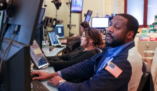 盘前：纳指期货跌0.66% 小摩与美银坚定6000美元金价信仰  第1张