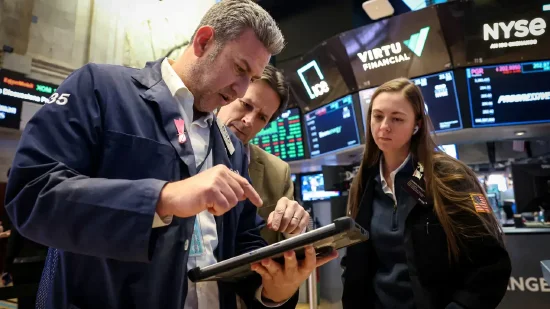 开盘：美股周四低开 Alphabet、比特币与白银齐跌  第1张