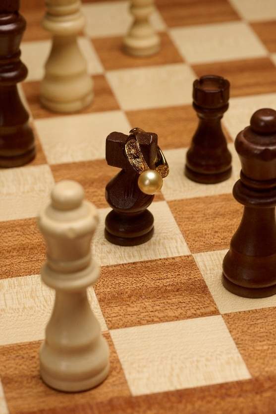 海派雅韵映流光，MiNG名皇珠宝演绎上海老钱风的精致哲学  第2张