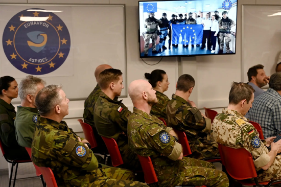 欧洲曾协助美国保护航运，但霍尔木兹海峡情况不同  第1张