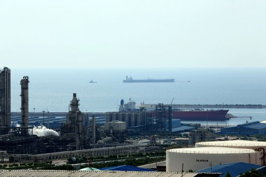 中东冲突升级 伊朗和以色列轮番打击关键能源设施  第1张