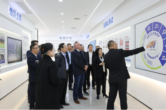 万通汽车教育携手艾沛克斯工具集团 共绘校企合作新蓝图  第1张